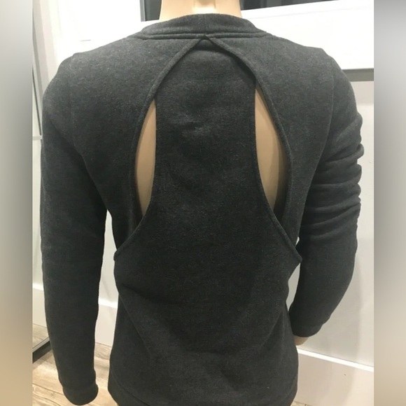 Lululemon Go Endeavour Grey Long Sleeve Back Cut Out Sweatshirt Size 8. No tags - Picture 4 of 6